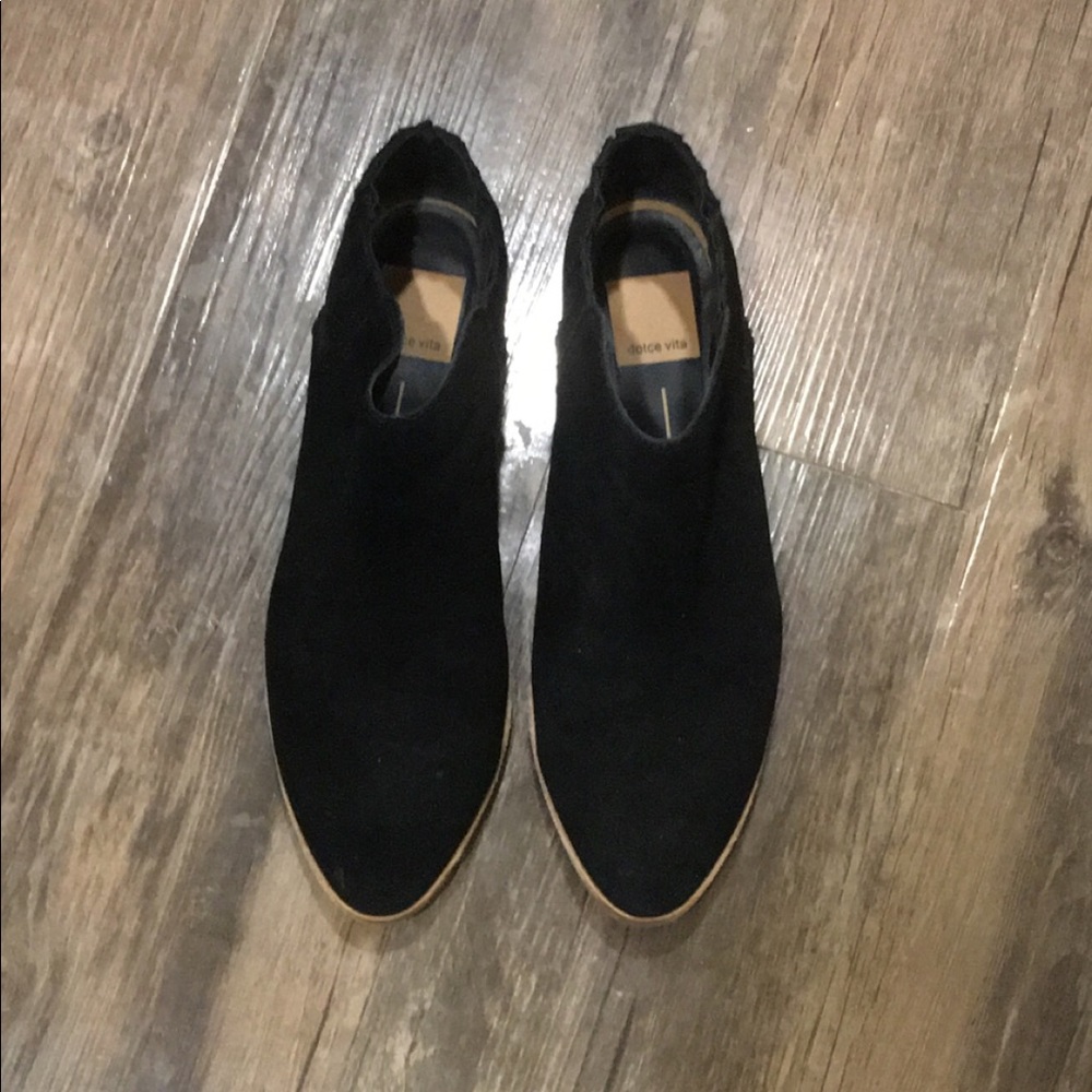 Dolce Vita size 8 ankle booties